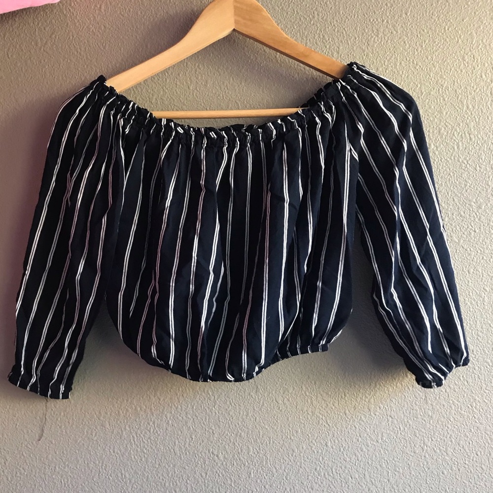 Brandy Melville off the shoulder top